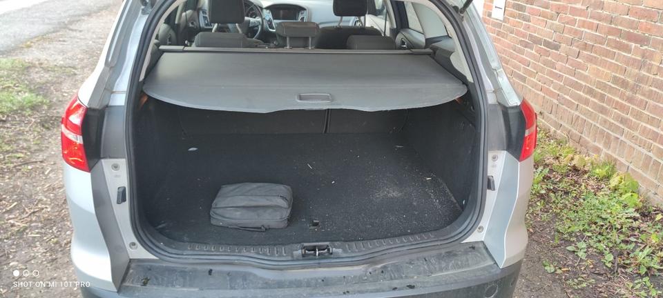 Ford Focus 2015 — interior