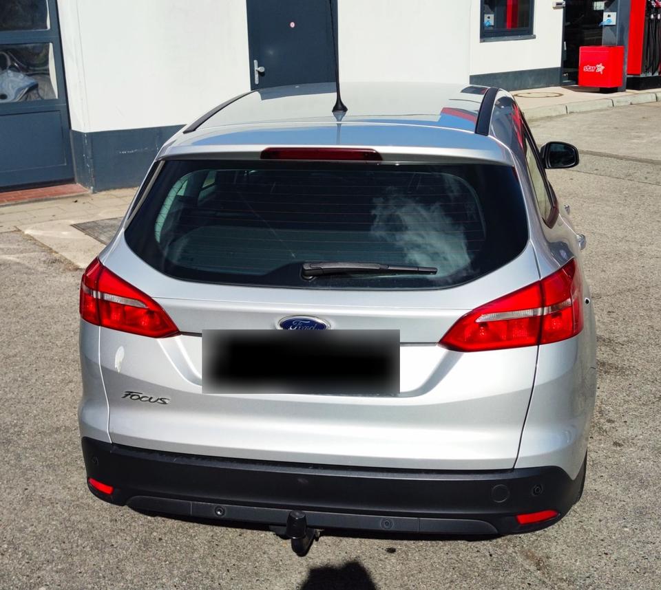 Ford Focus 2015 — photo 8