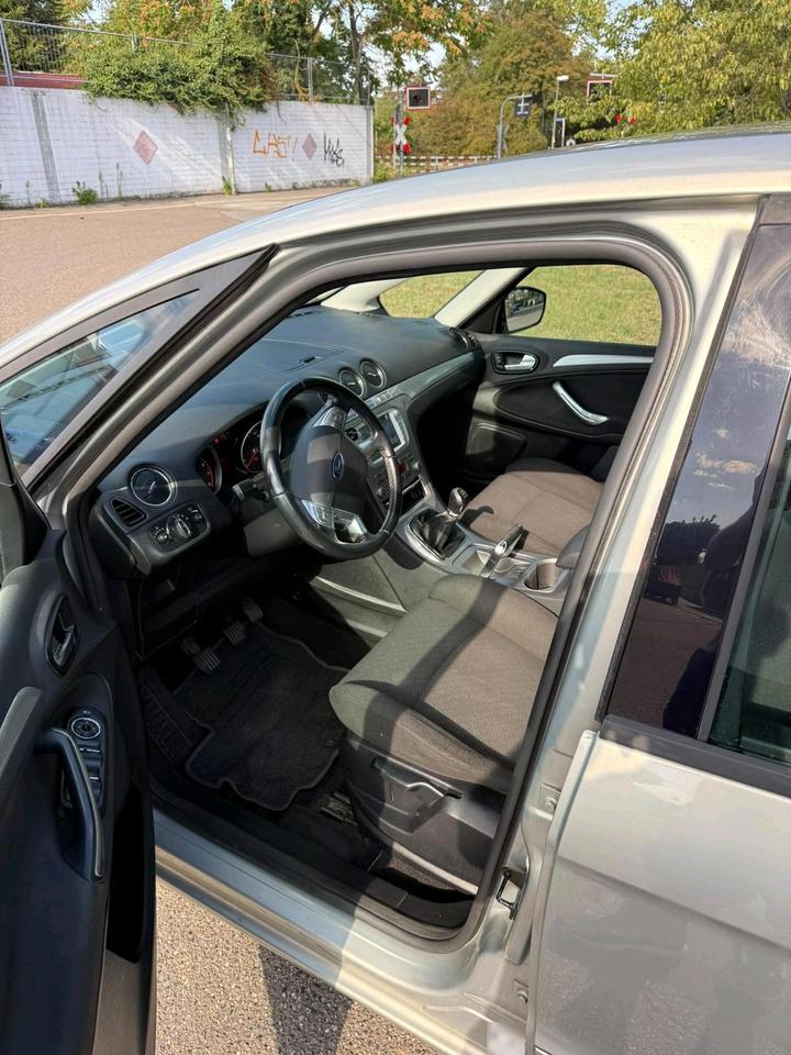 Ford S-Max 2008 — photo 13