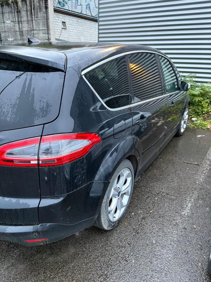 Ford S-Max 2014 — салон