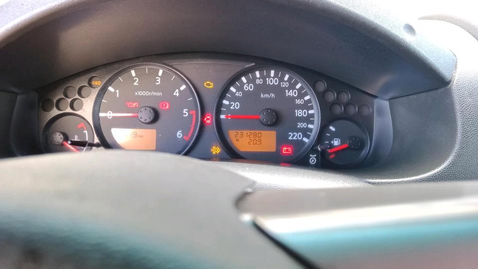 Nissan Navara 2007 — photo 11