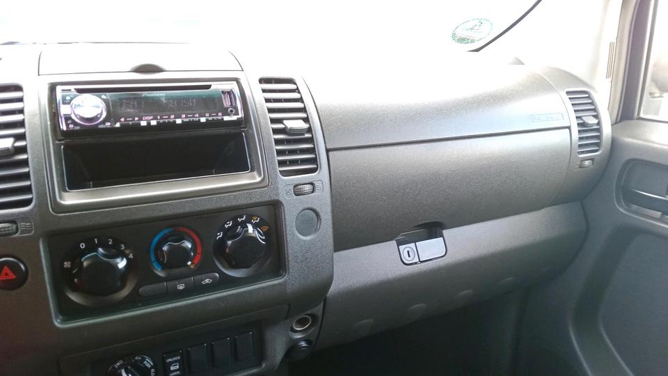 Nissan Navara 2007 — photo 12