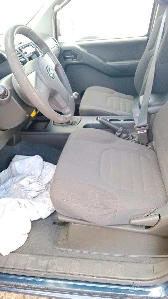 Nissan Navara 2007 — photo 9