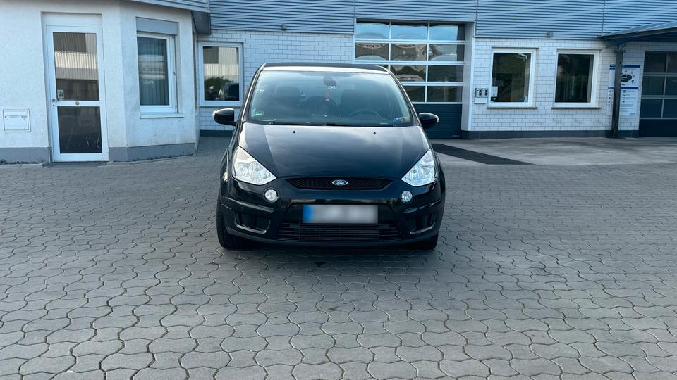 Ford C-Max 2009 — photo 12
