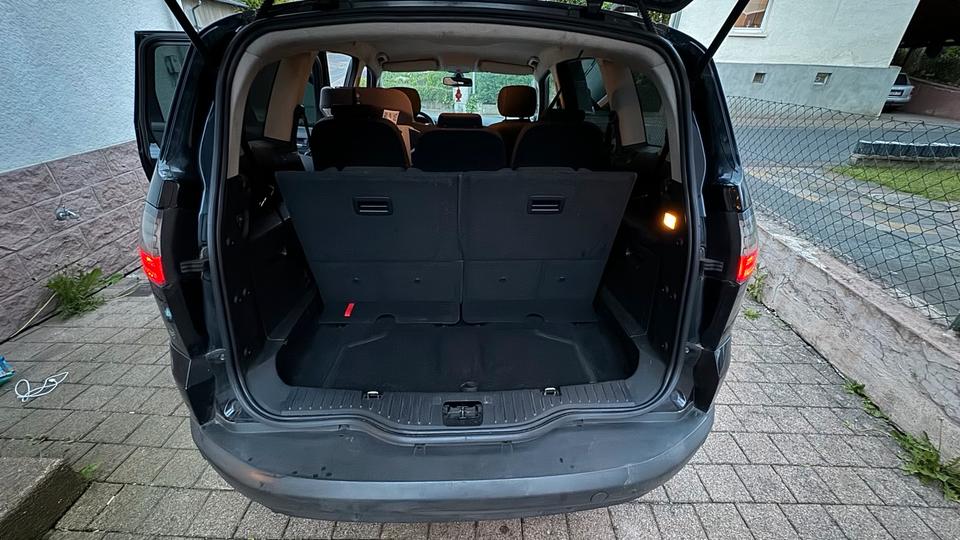 Ford C-Max 2009 — photo 14
