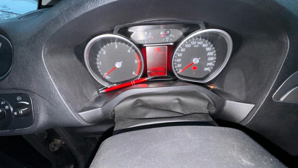Ford C-Max 2009 — photo 15