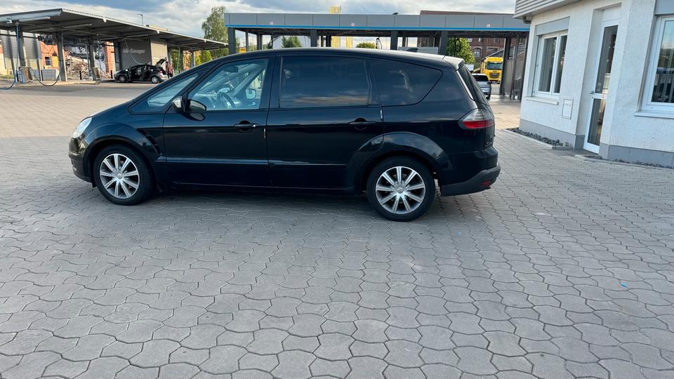 Ford C-Max 2009 — photo 7