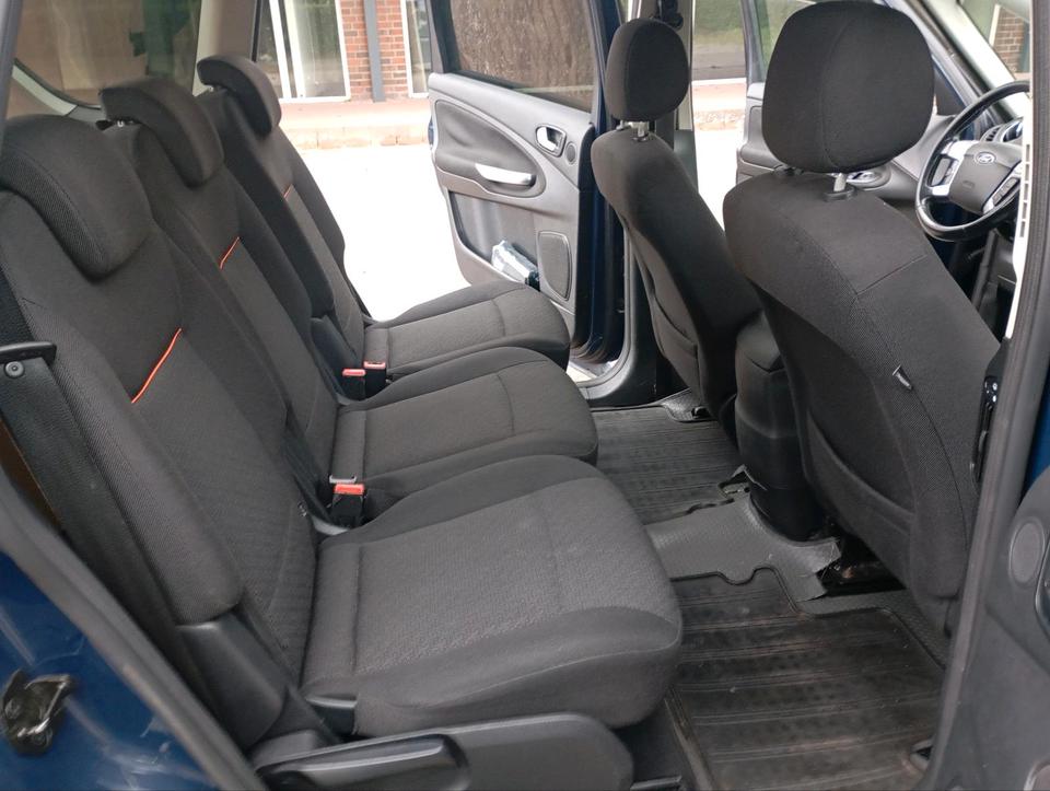 Ford S-Max 2010 — photo 10