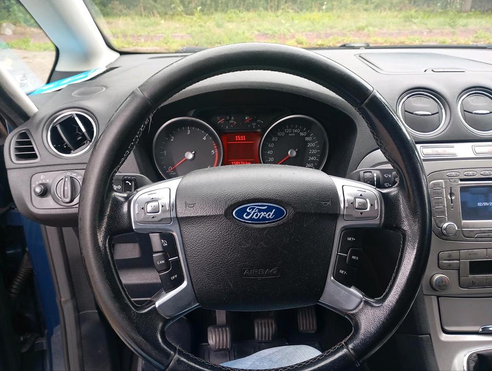 Ford S-Max 2010 — photo 12
