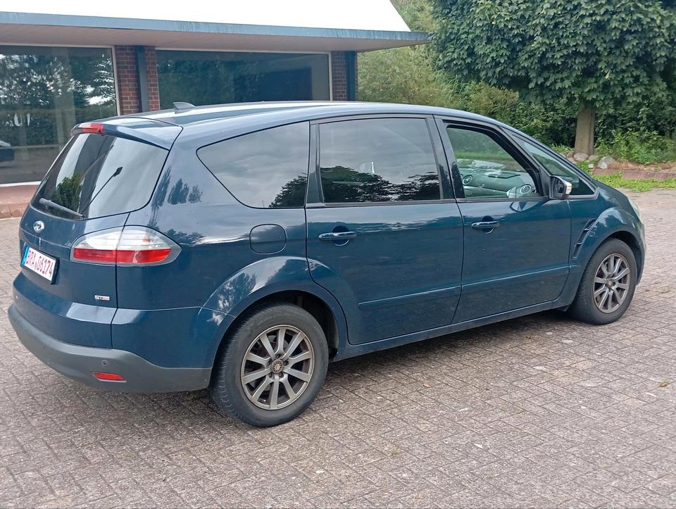 Ford S-Max 2010 — interior