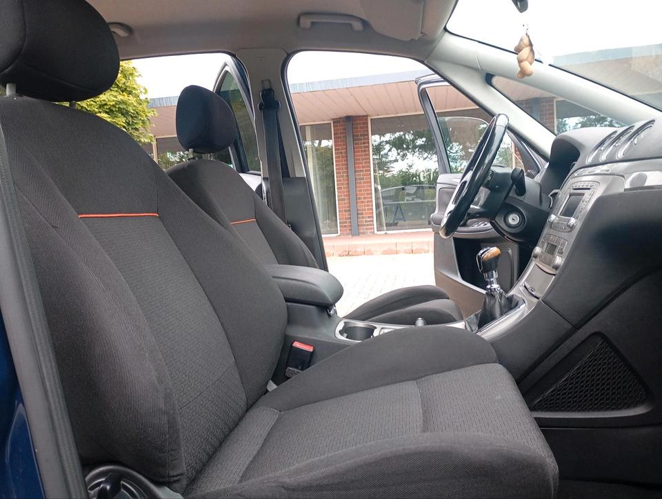 Ford S-Max 2010 — photo 9