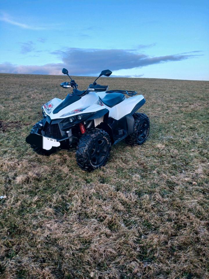 Weitere Motorräder Quad Explorer urano 700 2013 — авто для ЗСУ з Європи