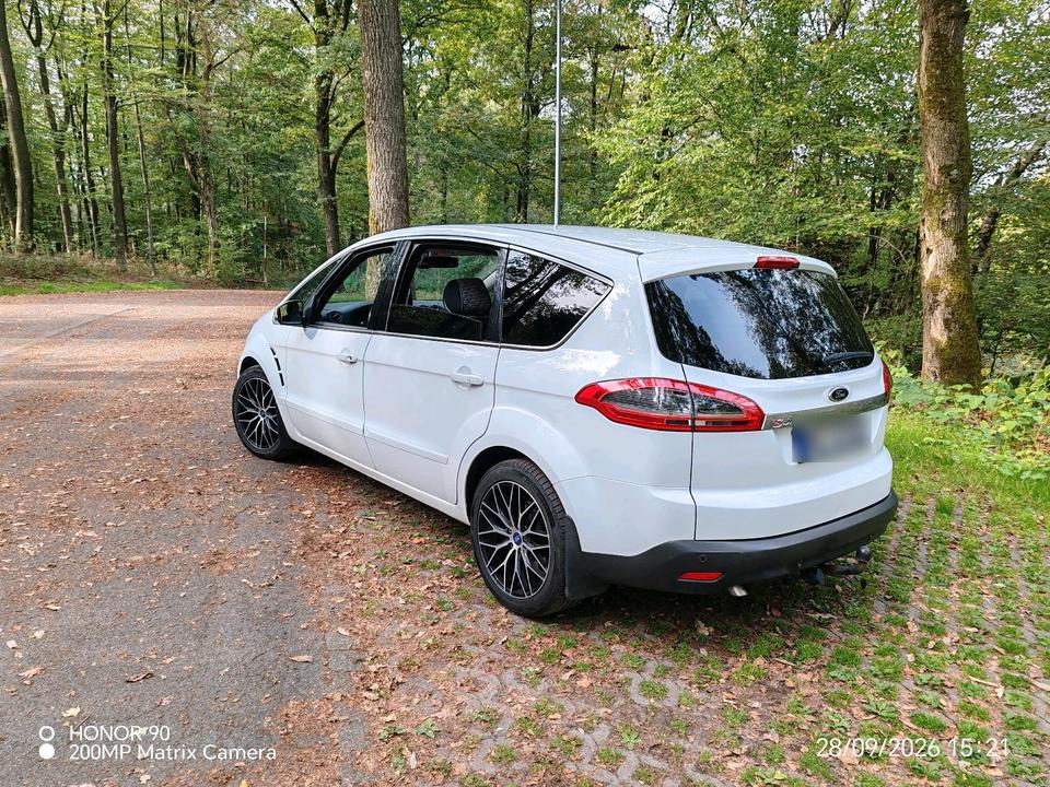 Ford S-Max 2013 — interior