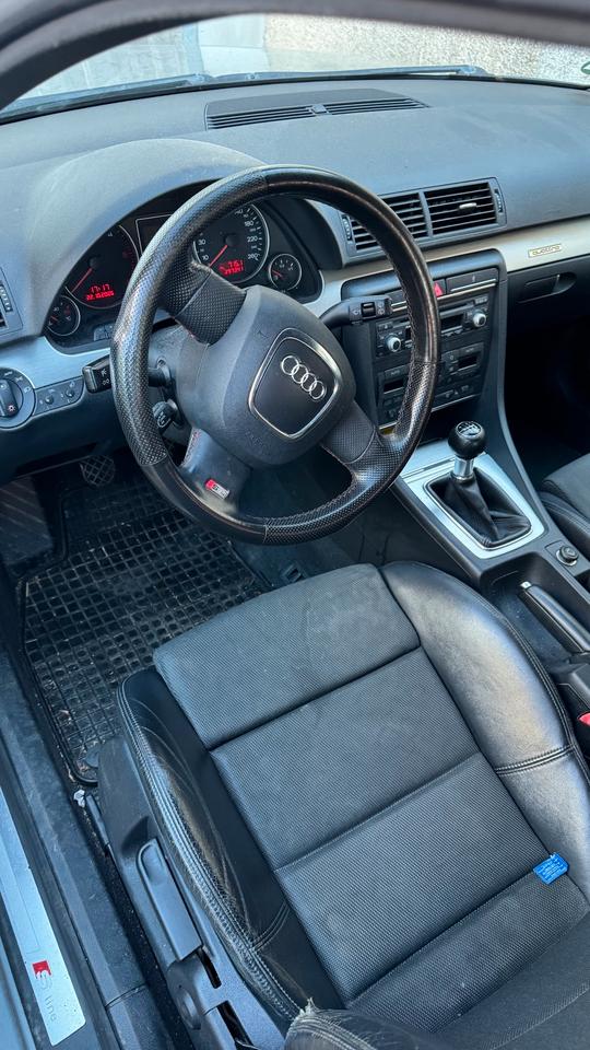 Audi A4 2009 — двигун
