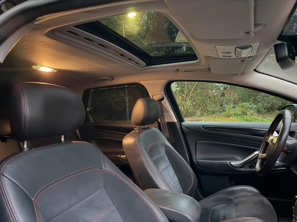 Ford Mondeo 2014 — photo 10