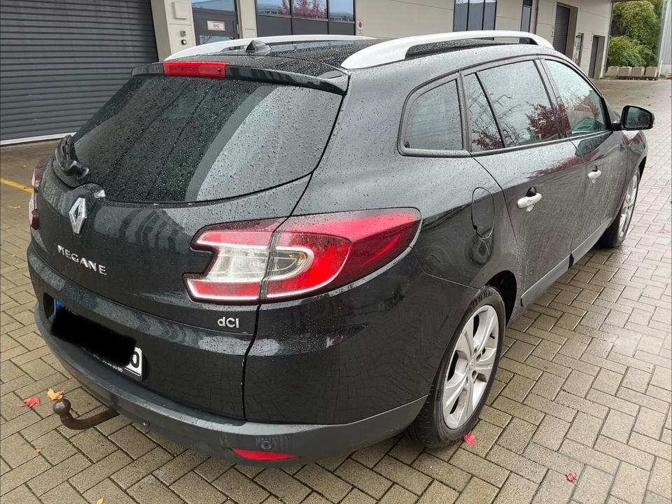 Renault Megane 2012 — engine