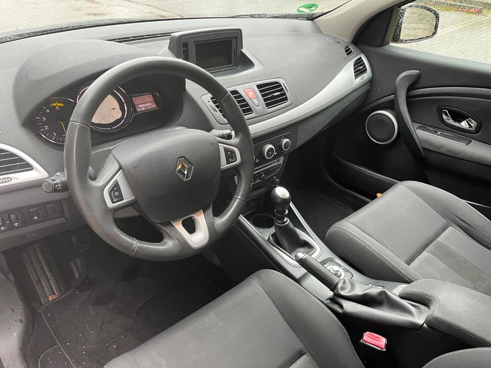 Renault Megane 2012 — photo 6
