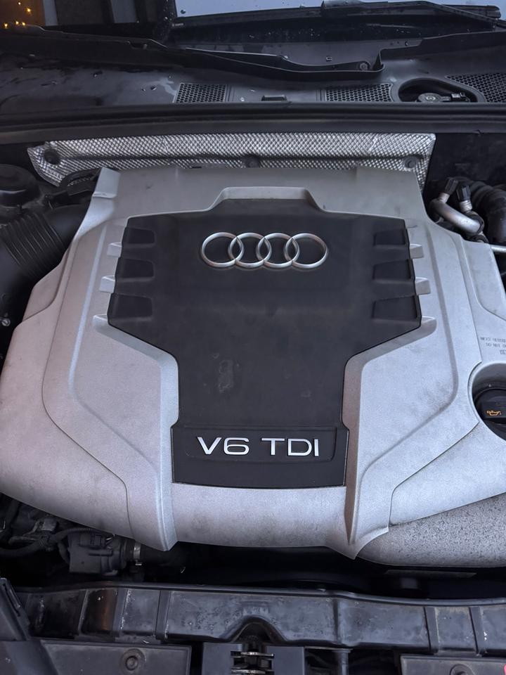 Audi A4 2009 — photo 8