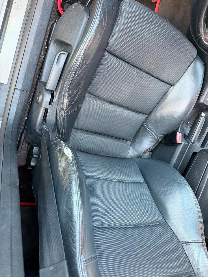 Audi A4 2004 — photo 14