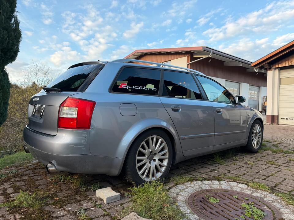 Audi A4 2004 — interior