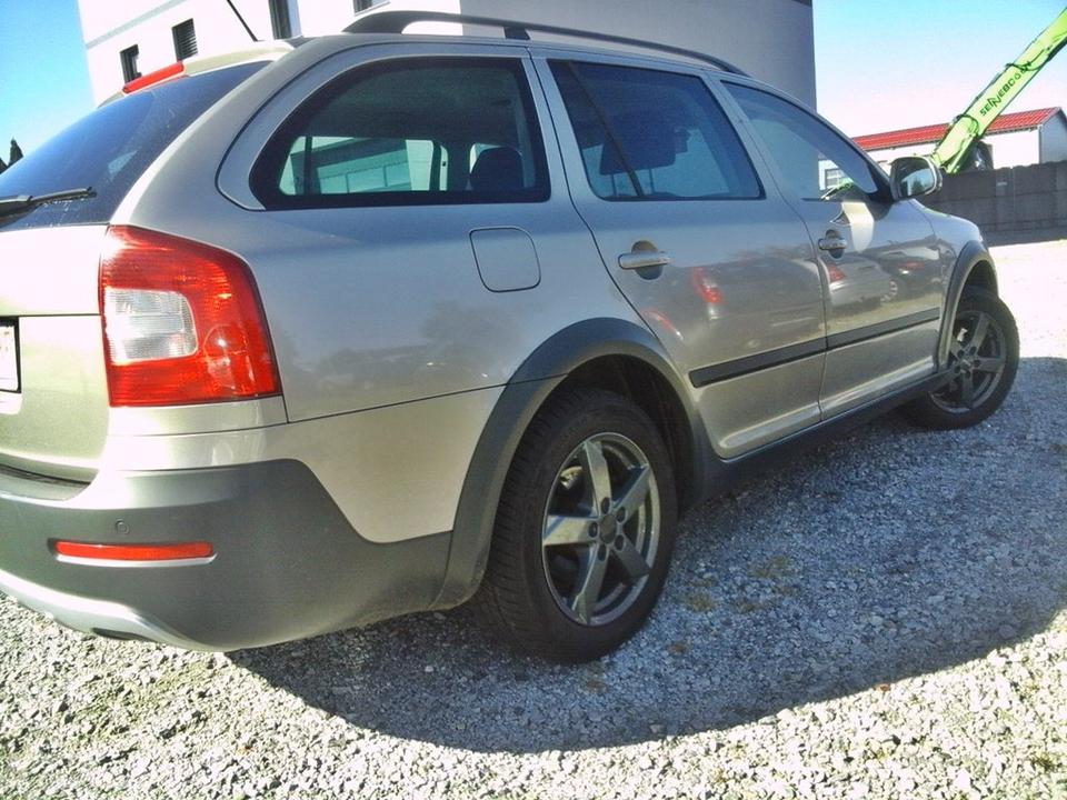 Skoda Octavia 2012 — photo 17