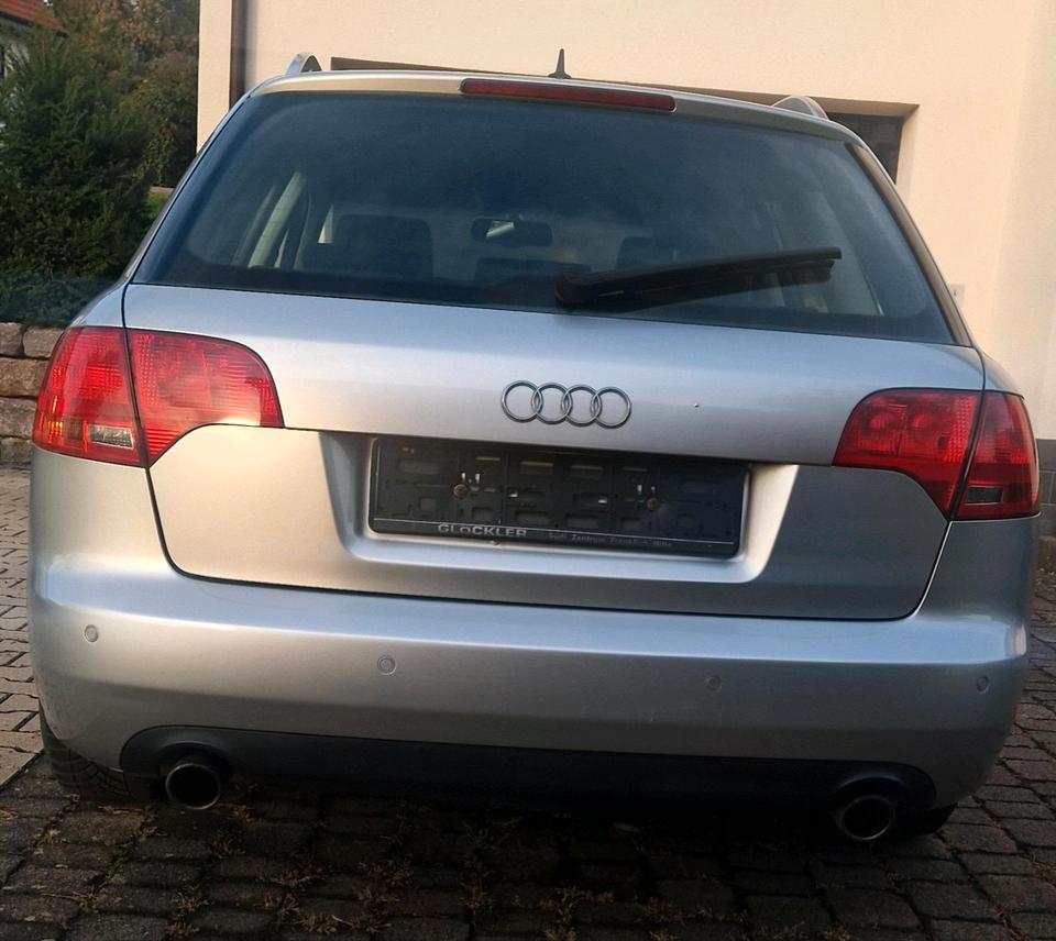 Audi A4 2004 — engine