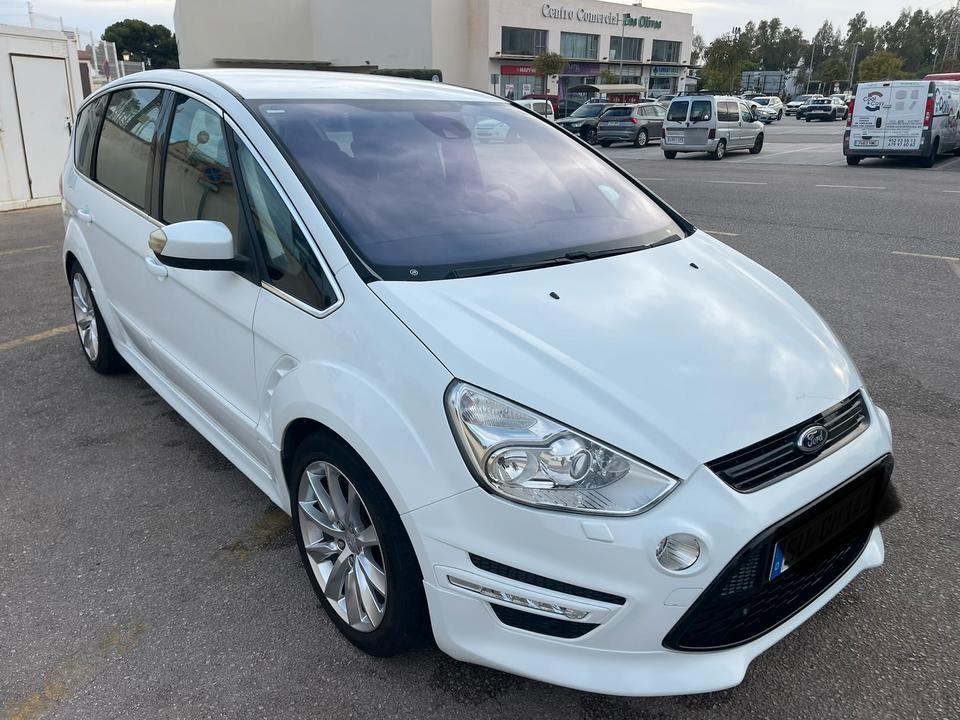 Ford S-Max 2012 — interior