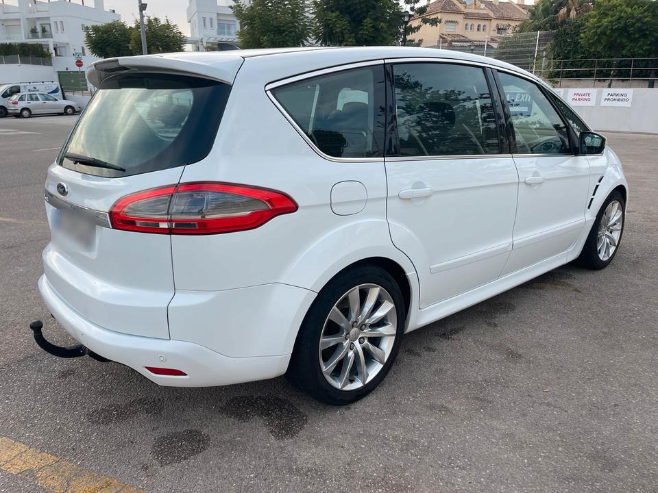 Ford S-Max 2012 — photo 9