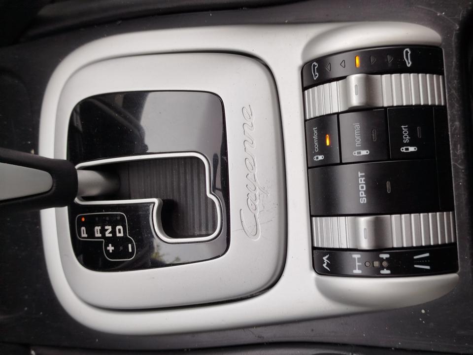 Porsche Cayenne 2007 — photo 12