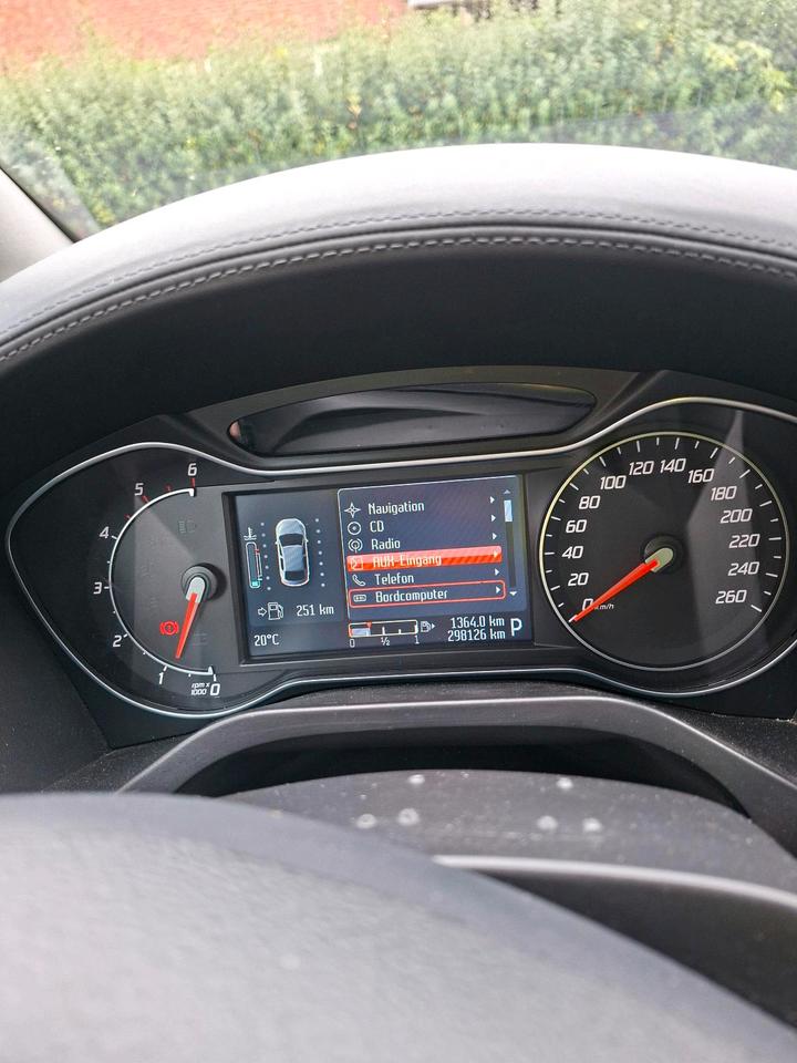 Ford S-Max 2014 — rear view