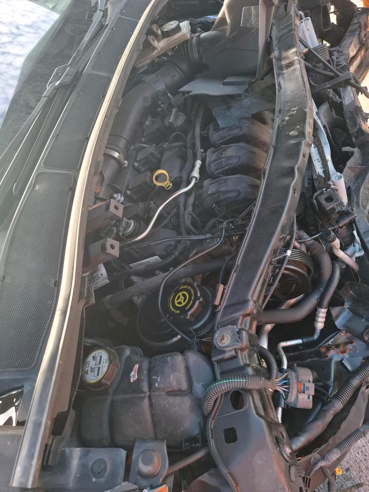 Ford S-Max 2010 — photo 10