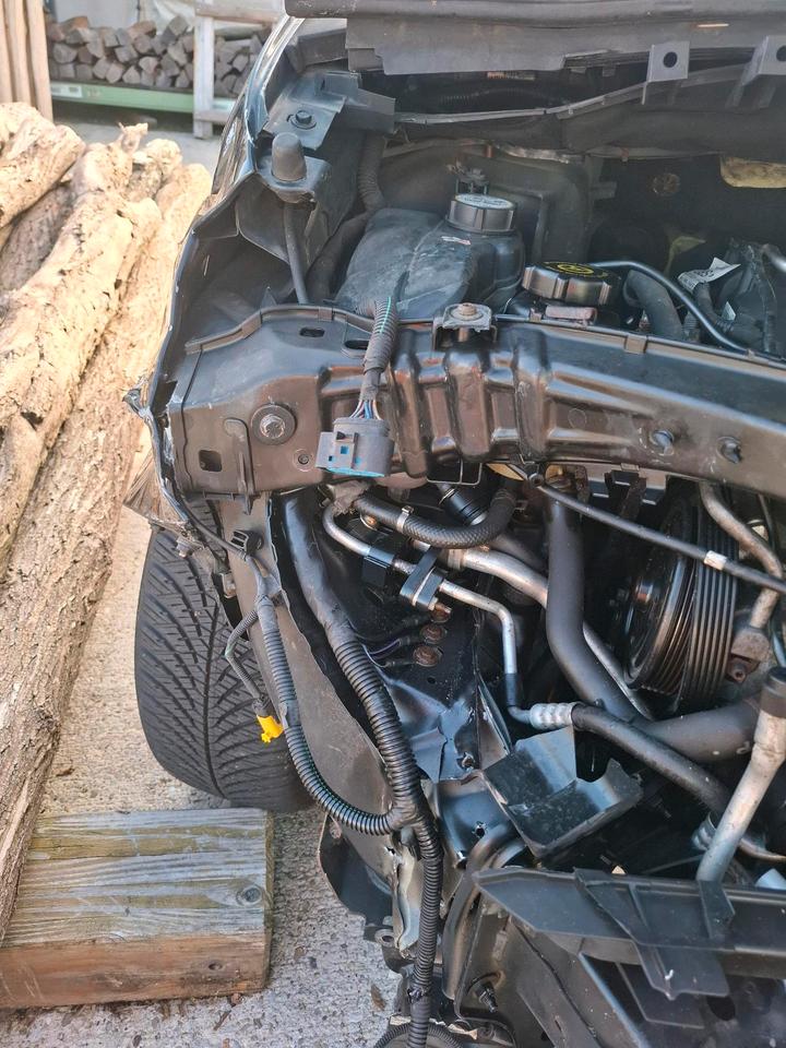 Ford S-Max 2010 — photo 12