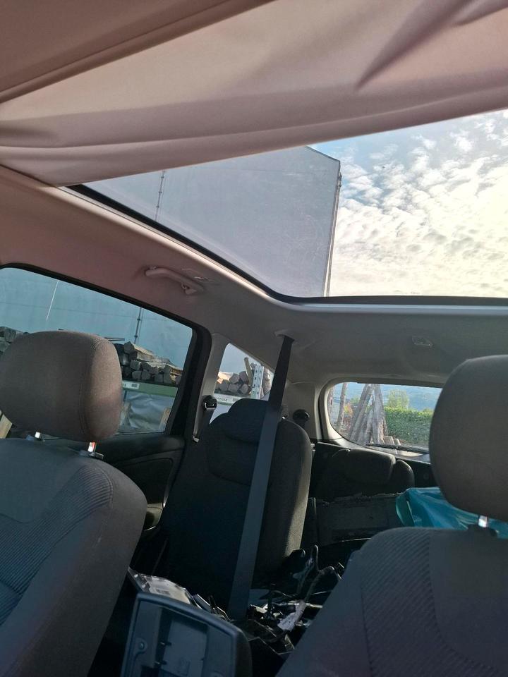 Ford S-Max 2010 — photo 5