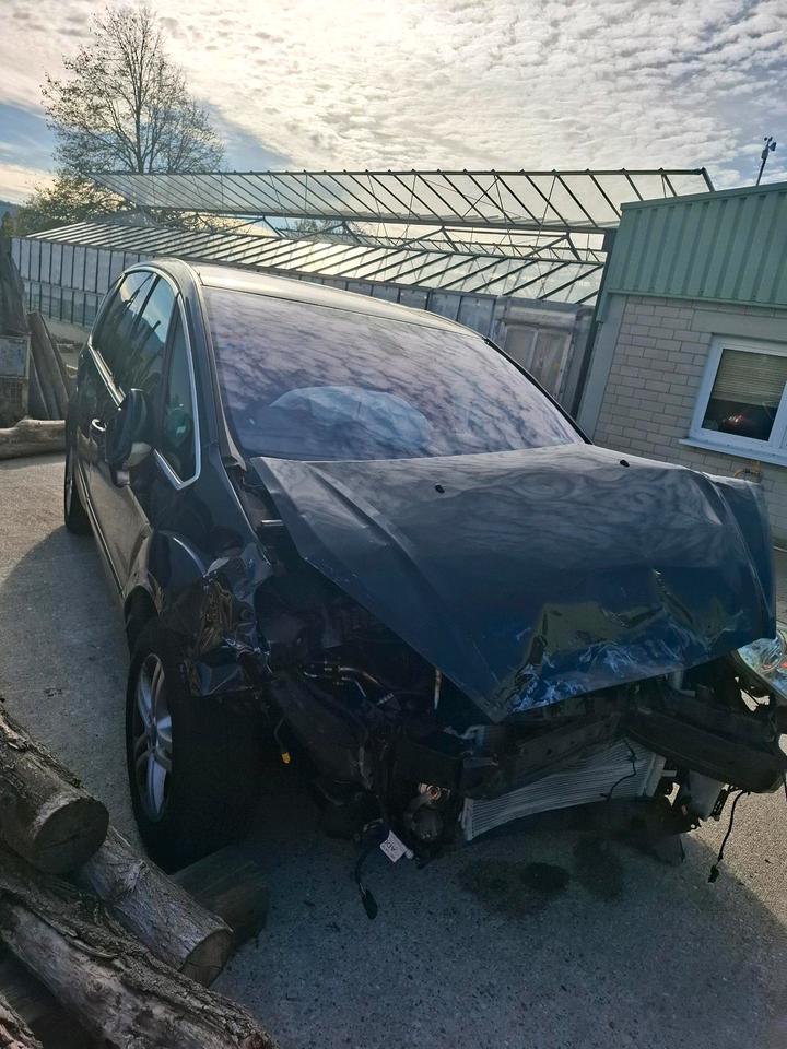 Ford S-Max 2010 — photo 8
