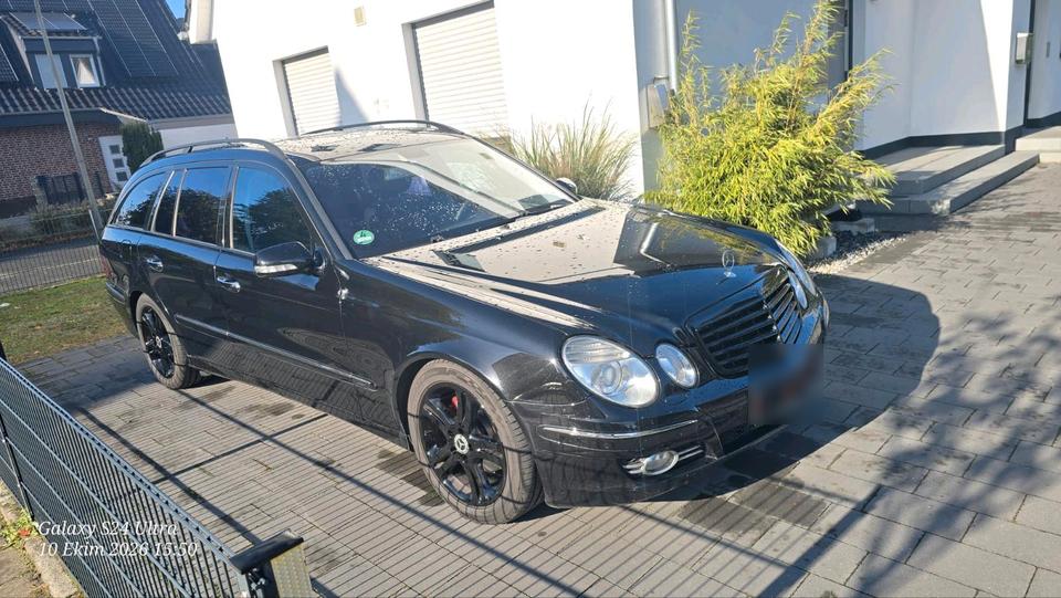 Mercedes Benz E 220 2007 — rear view