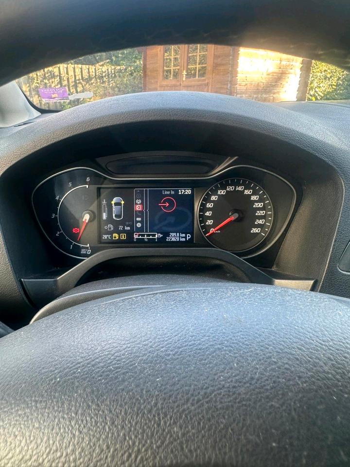 Ford S-Max 2011 — photo 10