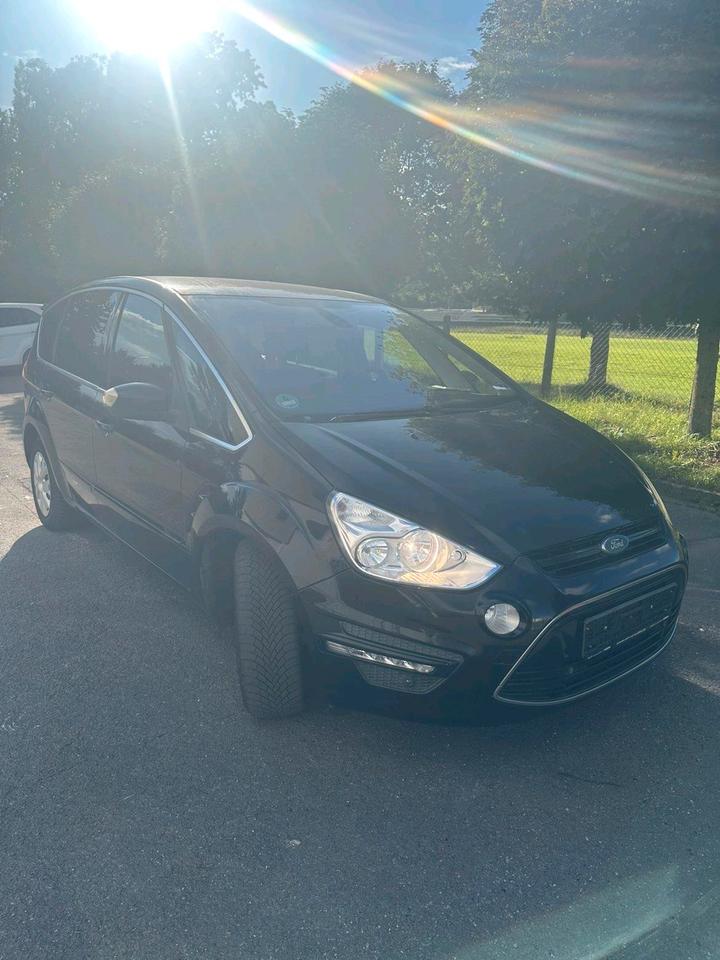 Ford S-Max 2011 — photo 7