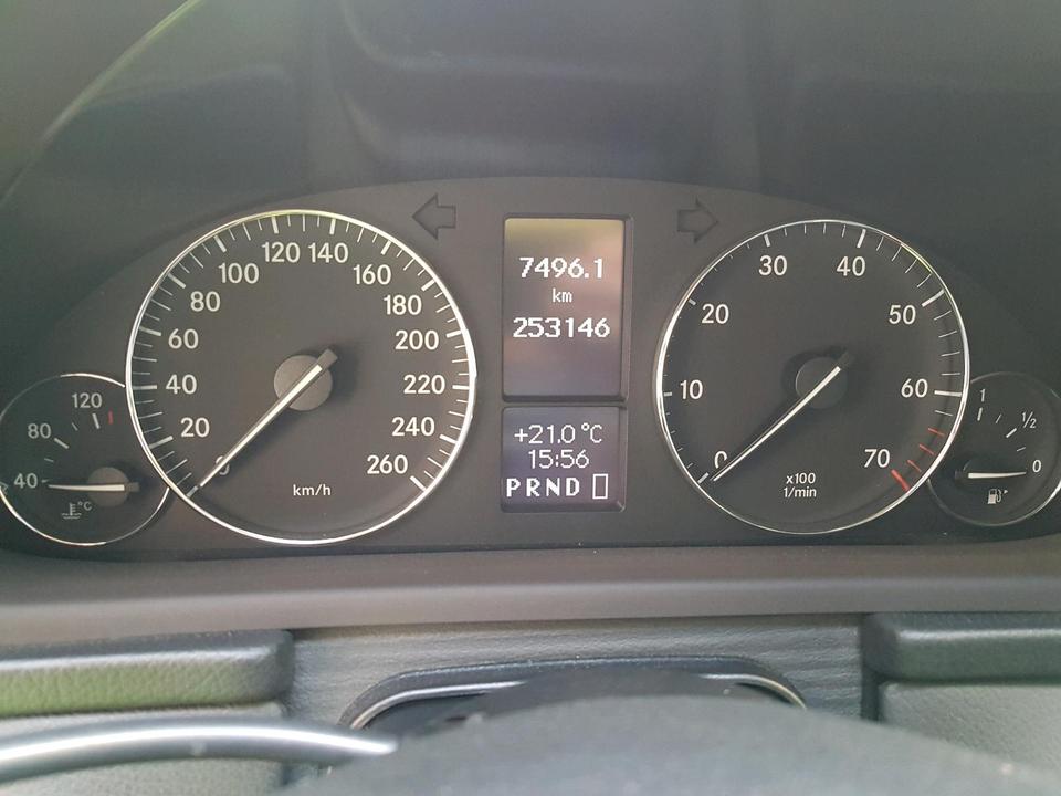 Mercedes Benz E 350 2006 — photo 17