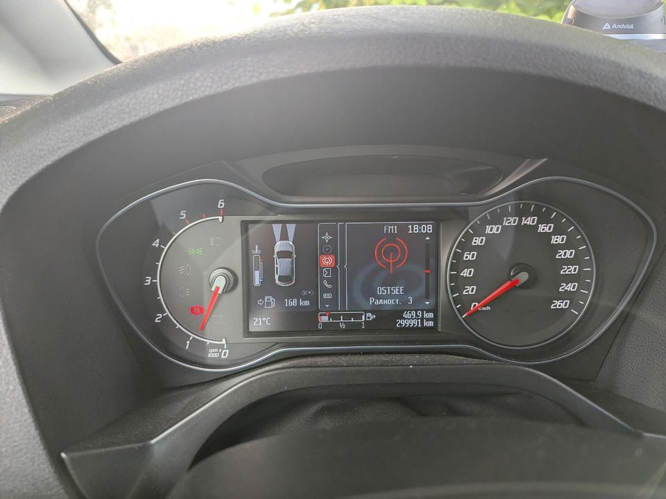 Ford S-Max 2010 — photo 9