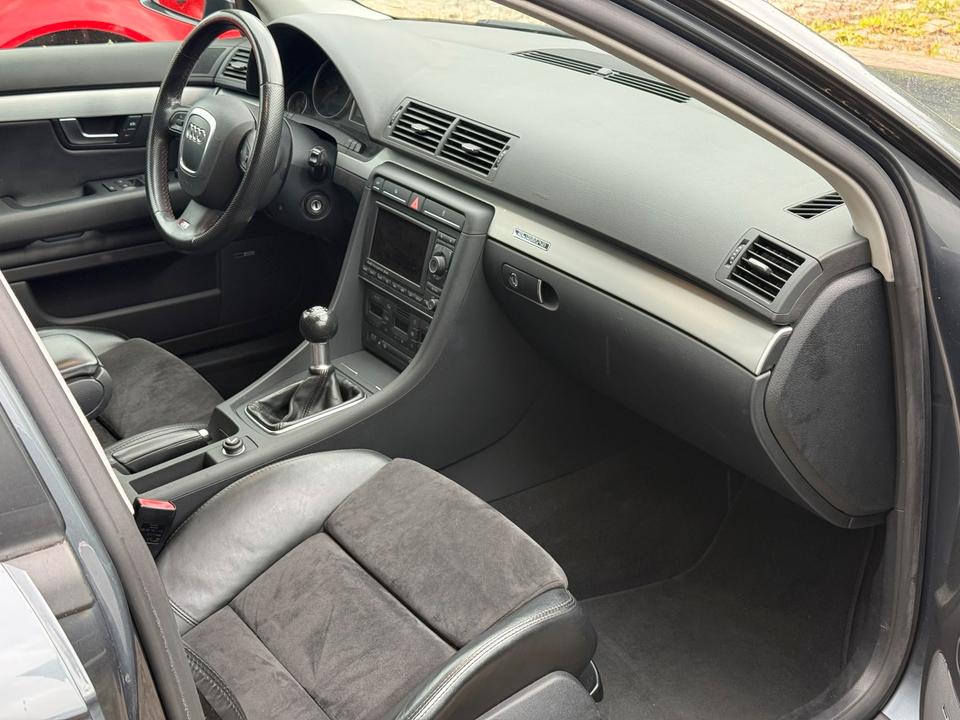 Audi A4 2007 — photo 10