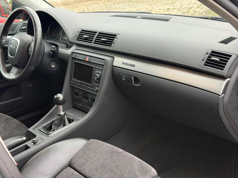 Audi A4 2007 — photo 12