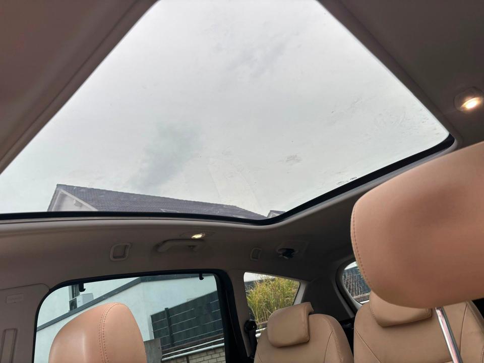 Ford S-Max 2011 — photo 10