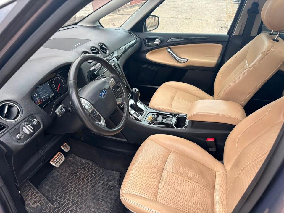 Ford S-Max 2011 — photo 6