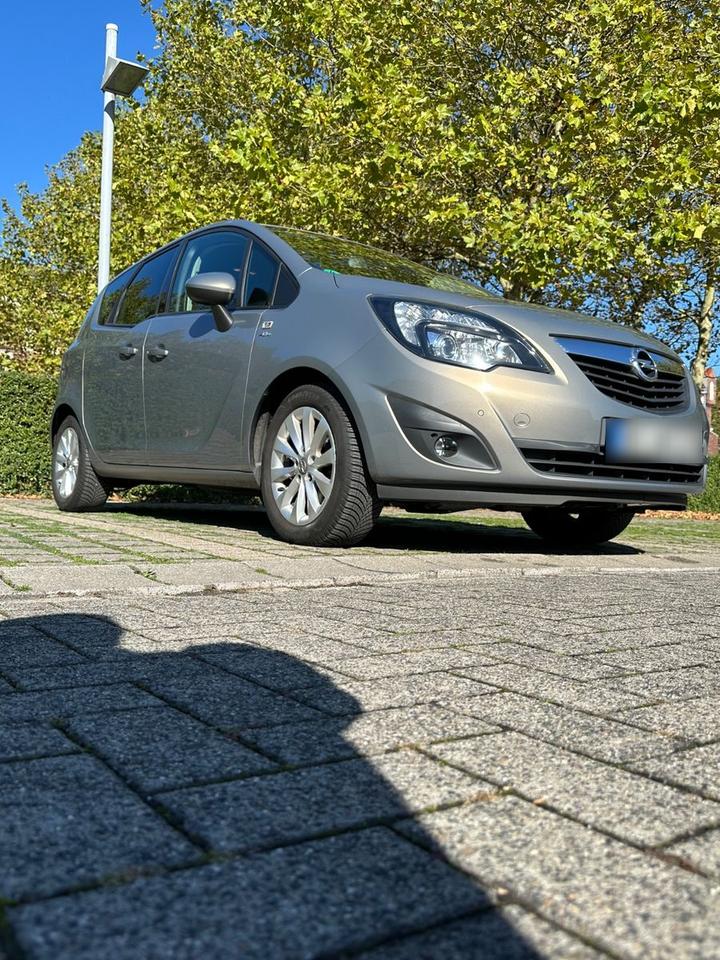Opel Meriva 2013 — photo 14