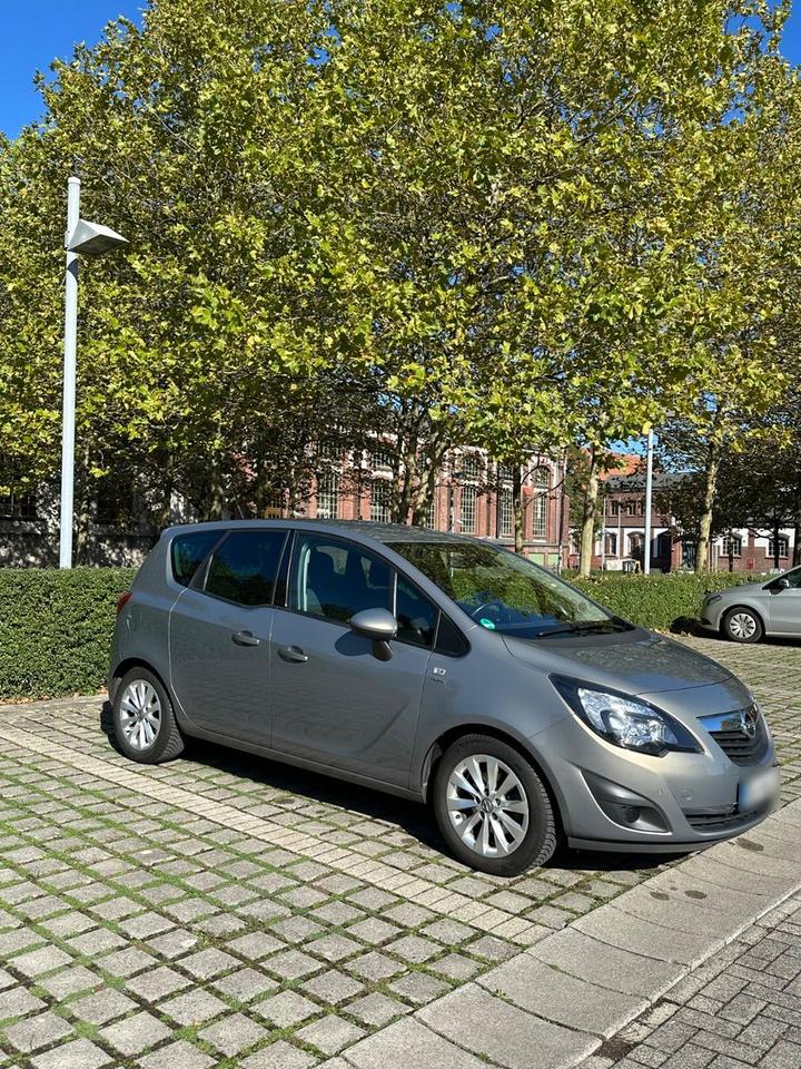 Opel Meriva 2013 — photo 15