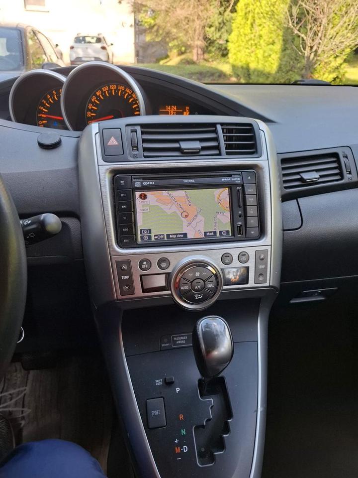 Toyota Verso 2010 — photo 7