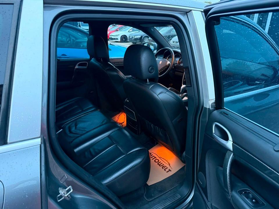 Porsche Cayenne 2009 — photo 14
