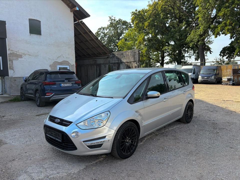 Ford S-Max 2014 — rear view