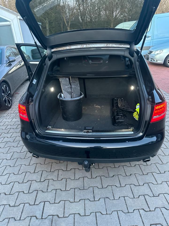 Audi A4 2010 — photo 15