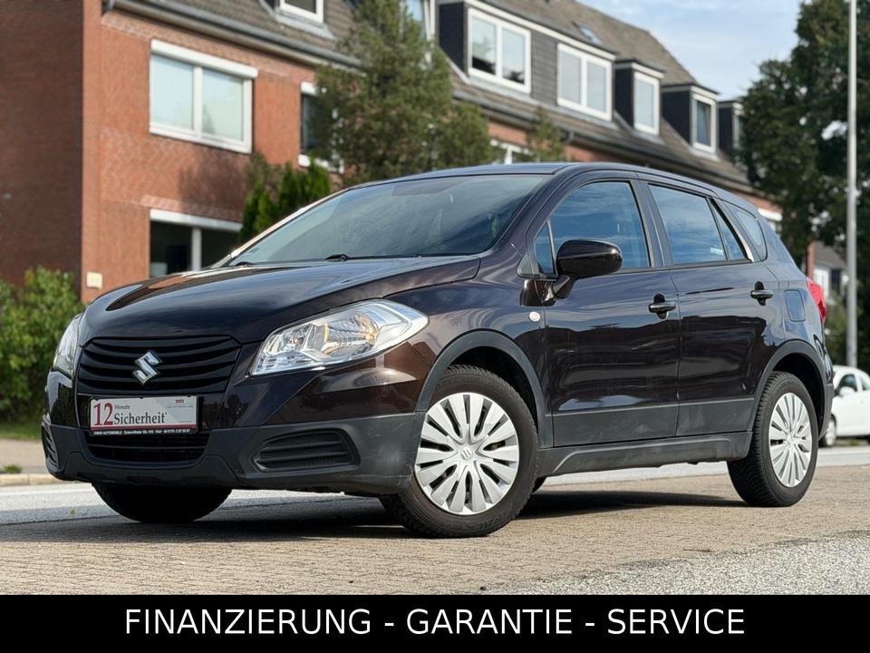 Suzuki SX4 2015 — rear view